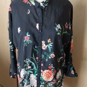 Johnny Was Size Small Floral Button-Up Silk Shirt